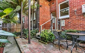Large 3 Bed Art Deco Apartment In Camberwell